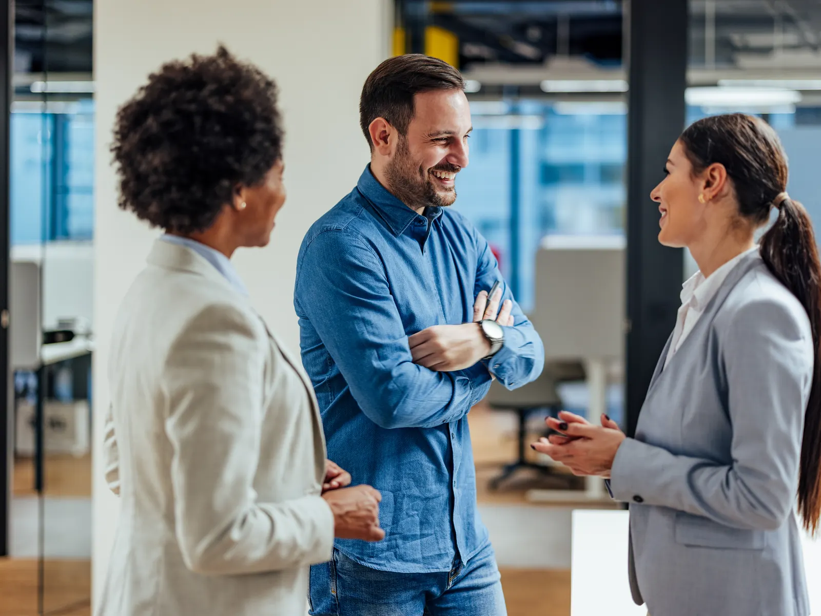 Persunas professiunalas en discurs en il biro – decleraziun da taglia per emploiads ed independents