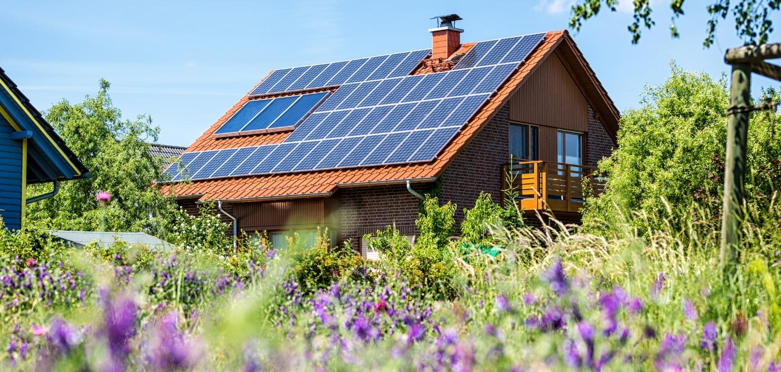 Energieeffizientes Haus mit Solar